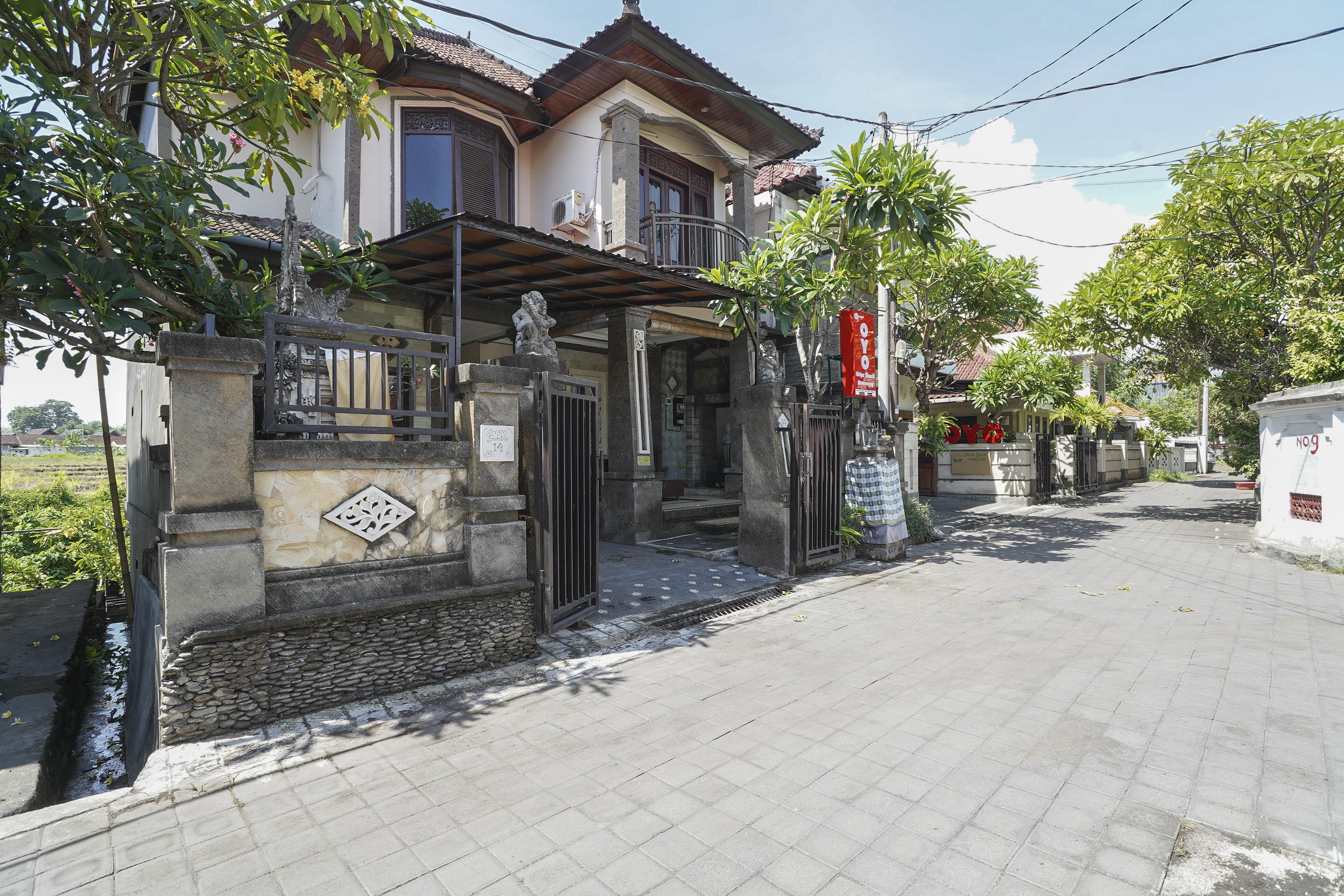 Ketewel Oyo 2321 Griya Shanti Homestay מראה חיצוני תמונה