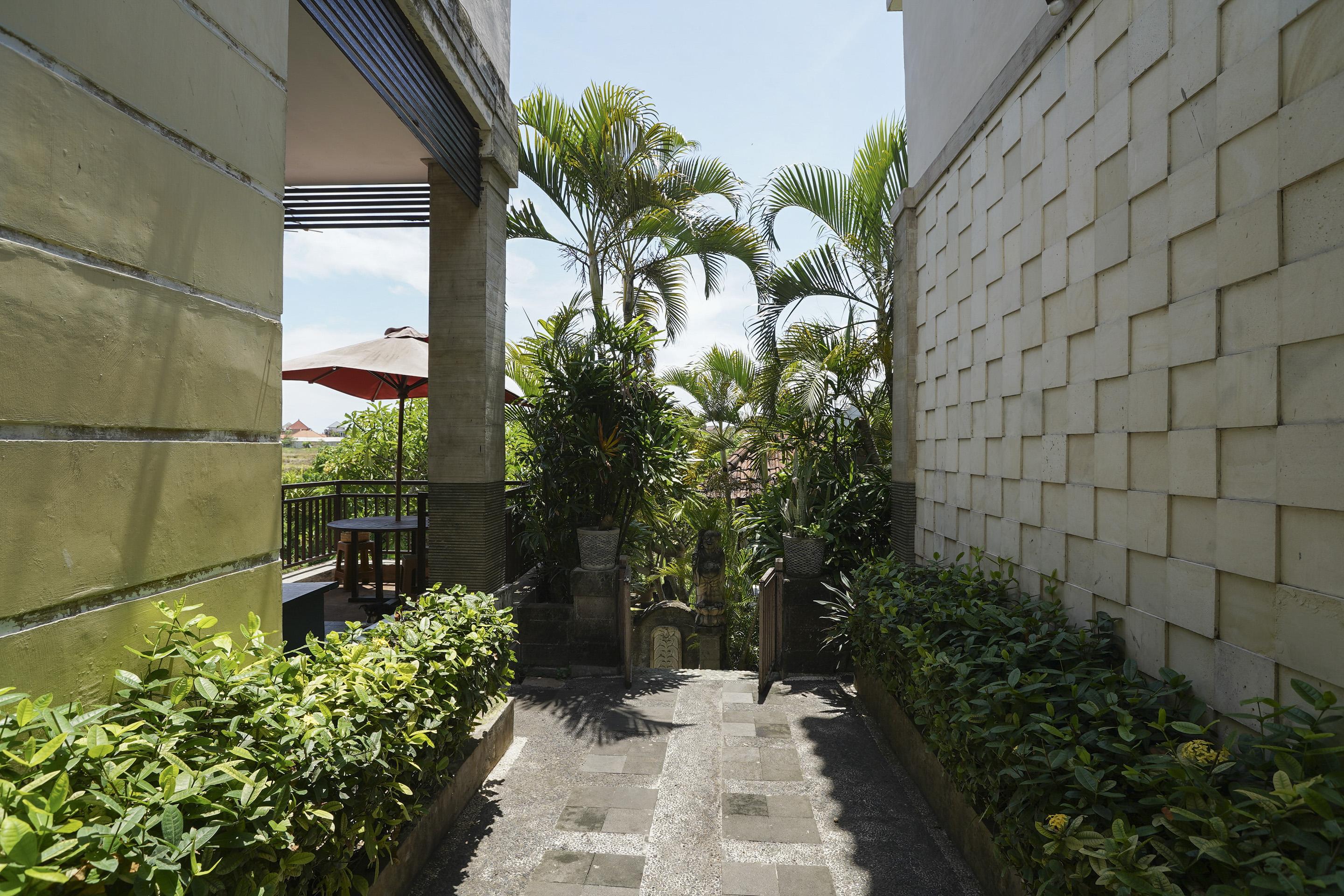 Ketewel Oyo 2321 Griya Shanti Homestay מראה חיצוני תמונה
